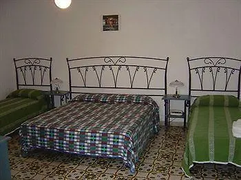 מלון קאנטו Odissea